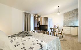 Studio Apartments Petar In Old Part Of Town