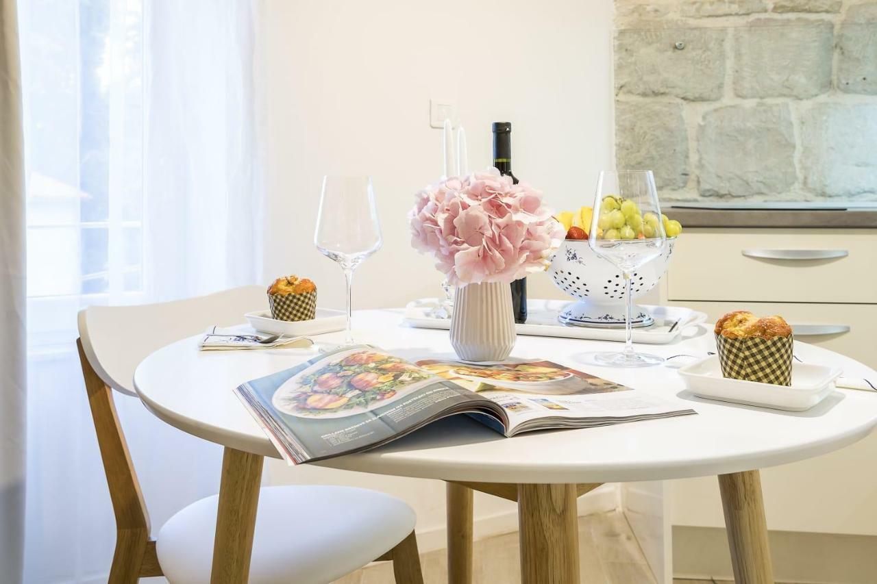Studio Apartments Petar In Old Part Of Town Split Exterior foto