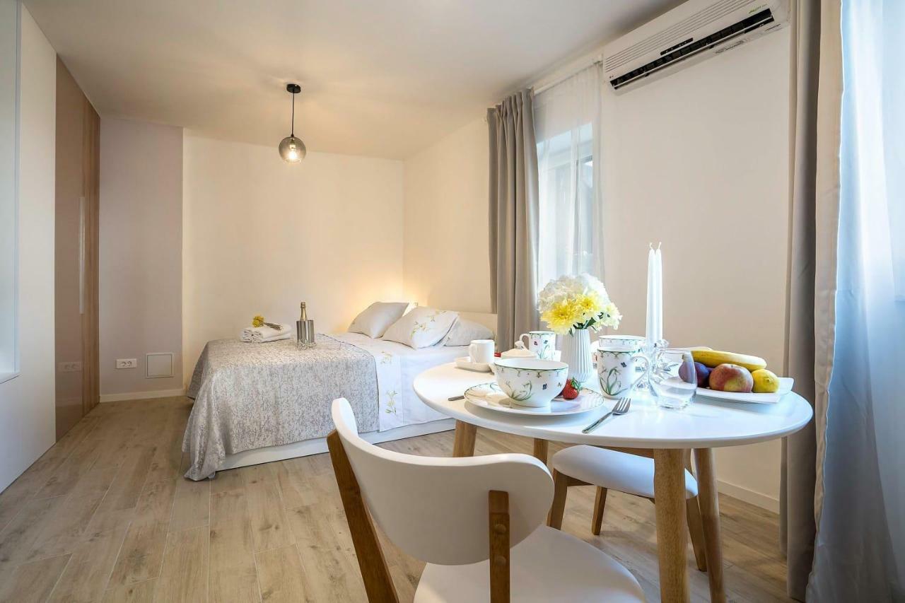 Studio Apartments Petar In Old Part Of Town Split Exterior foto